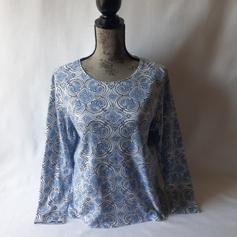 Croft & Barrow women blue/white long sleeve top